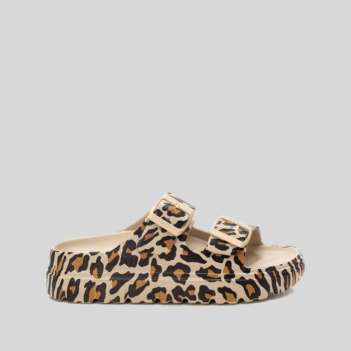 Chancla con hebillas chunky animal print beige XTI