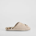 Zapatilla casa corazón y animal print beige OLYNE