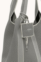 Knitted Bag - Milk-Creme-Black