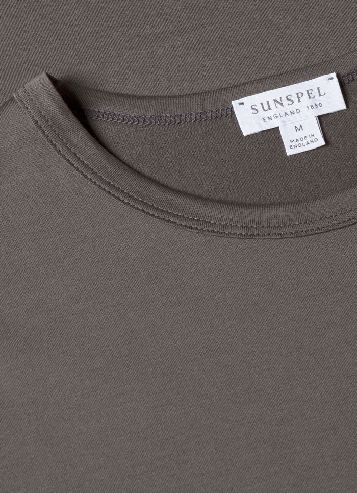 Men's Classic T-shirt in Charcoal
